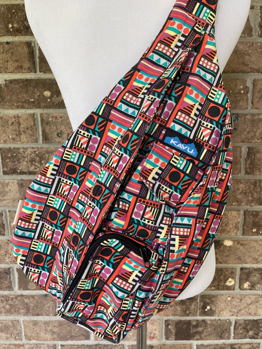 KAVU Multicolor Geometric Rope Sling Crossbody Backpack Bag - Pink, Teal & Black